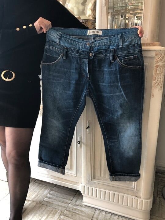 French milf qui vend ses fringues-