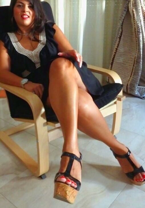 GREEK SEXY WOMAN