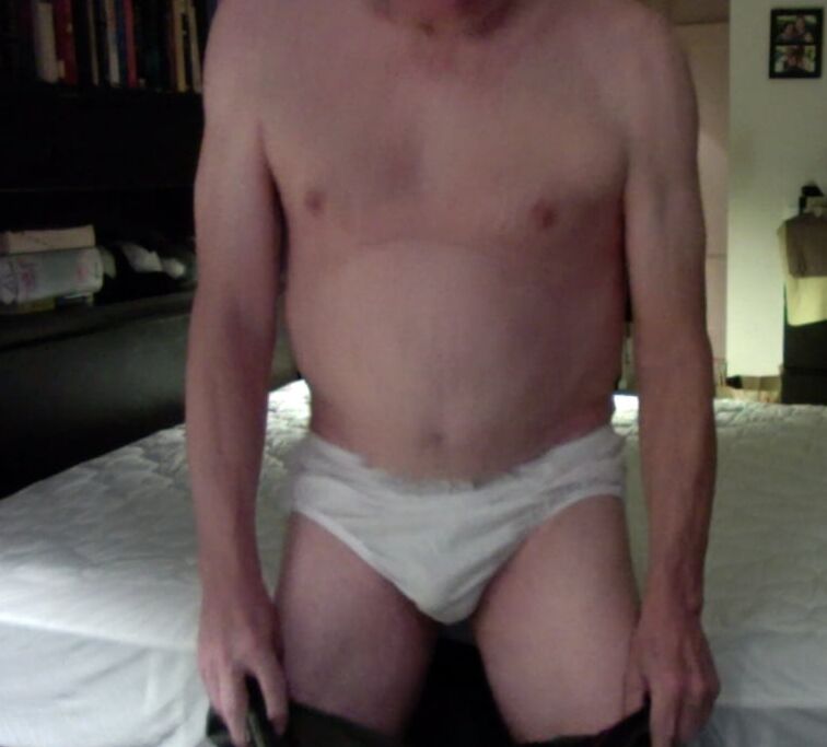 mastrubating in granny panties