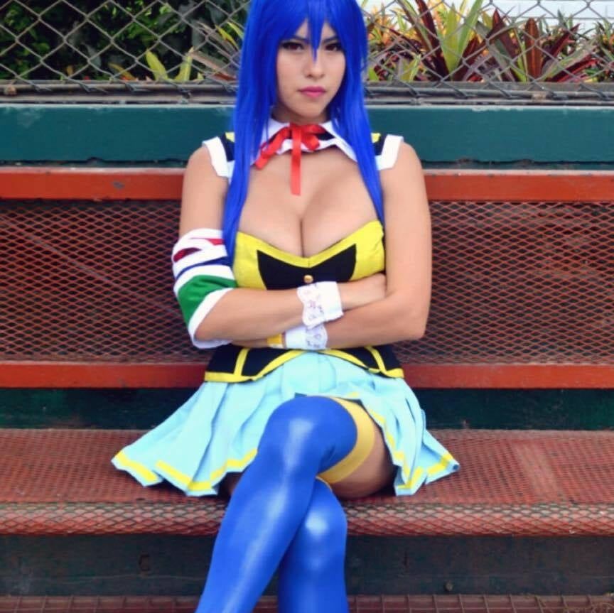 Cosplayer tetona