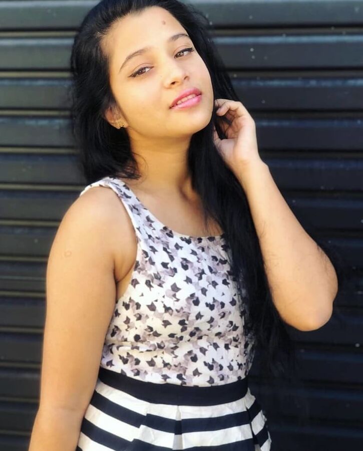 Hot Girl Sri Lanka