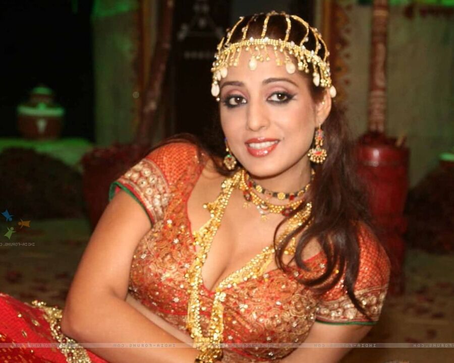 MAHI GILL