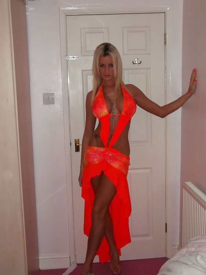 Blonde Amateur Milf