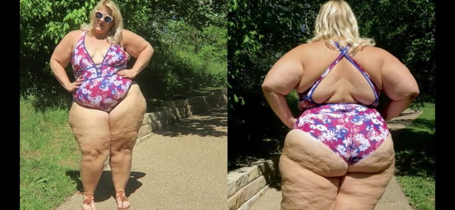 BBW Girl in Swimsuit