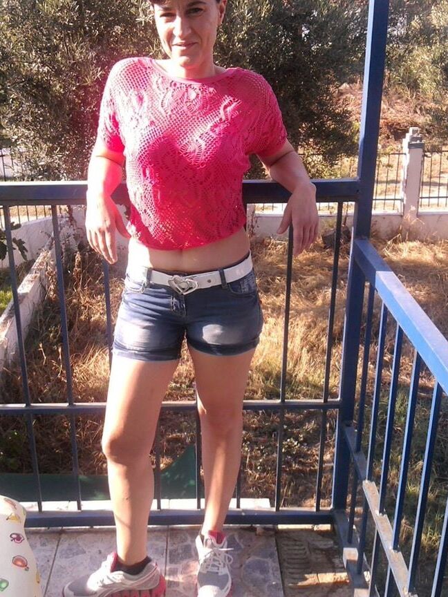 Greek Short hair Milf from Social Media : Eleni
