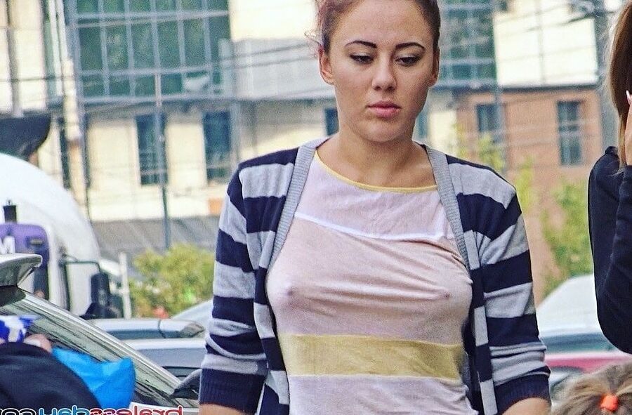No Bra - Braless - Pokies - Free the Nipple