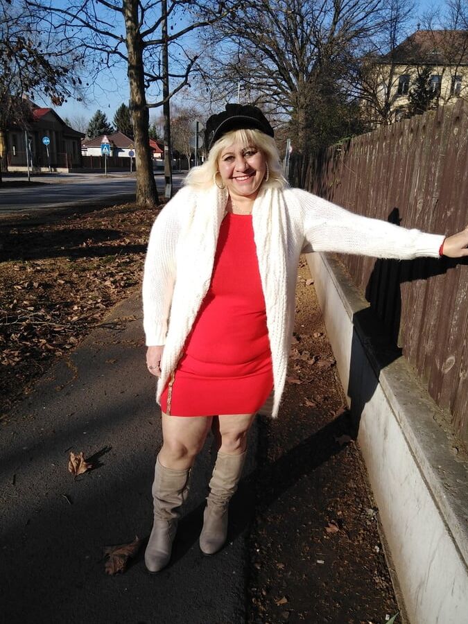Hun Gipsy facebook Milf