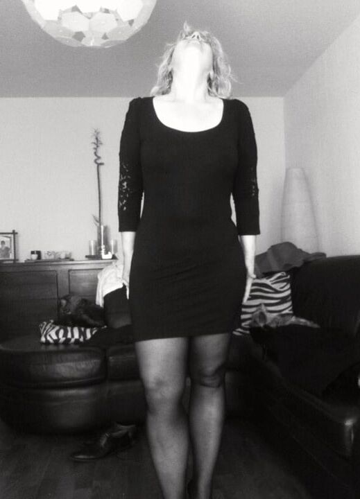 French milf qui vend ses fringues-