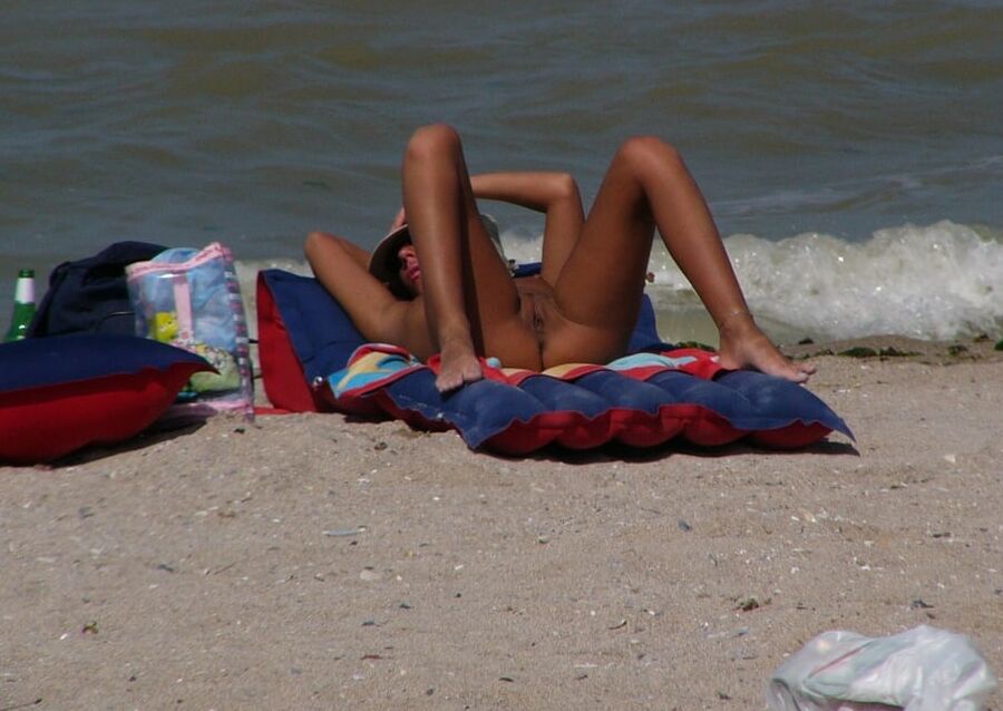 Brune a la plage