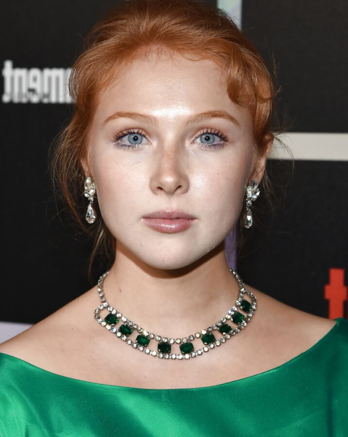MOLLY QUINN NUDE