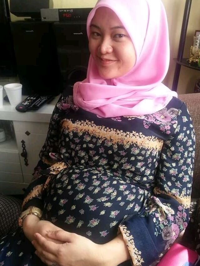 Preggy, pretty.