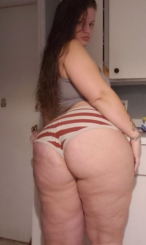 Sexy thick thunder thighs