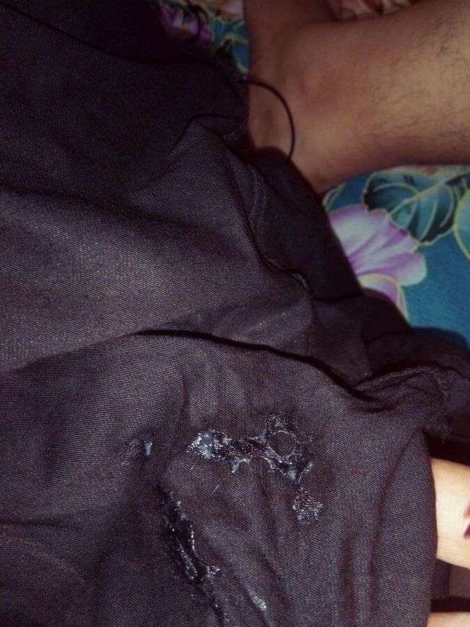 wife released juices after fingering pussy herself