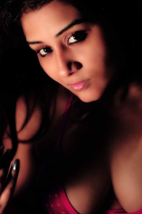 Nude model Sudipta