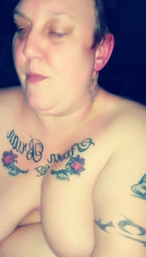 Play a little with my wet pussy