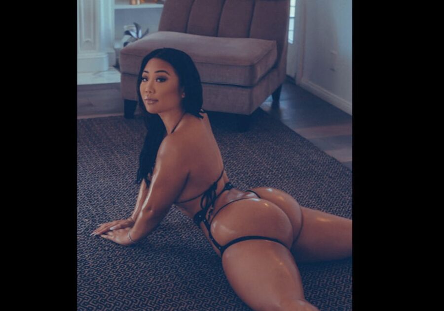 Asian wit a Phat Booty