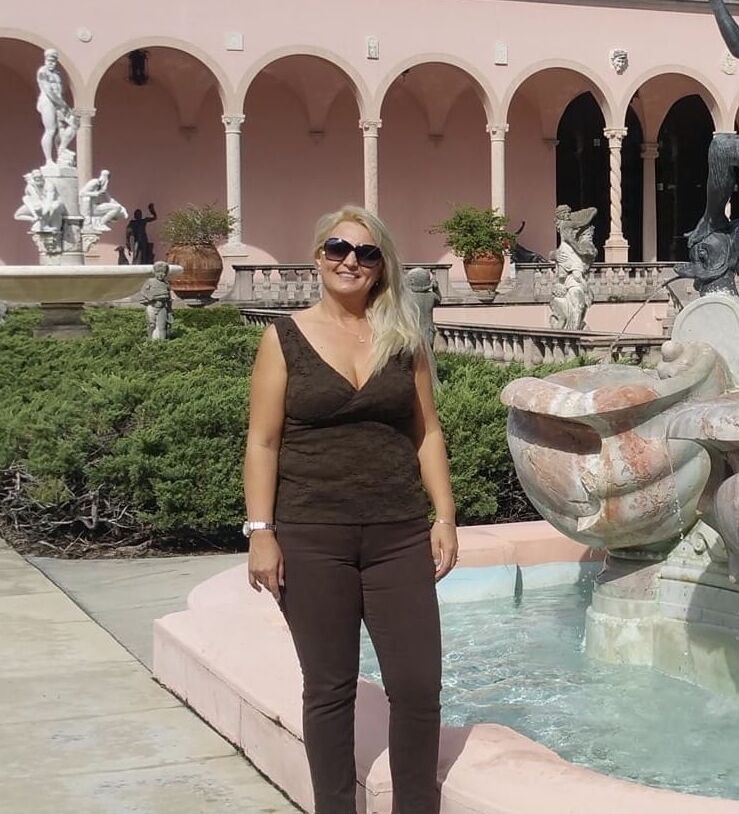 Sexy mature (nonude)