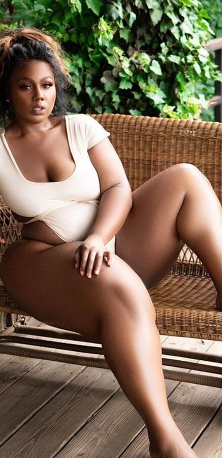 Super bbw mega thigh pear Diva