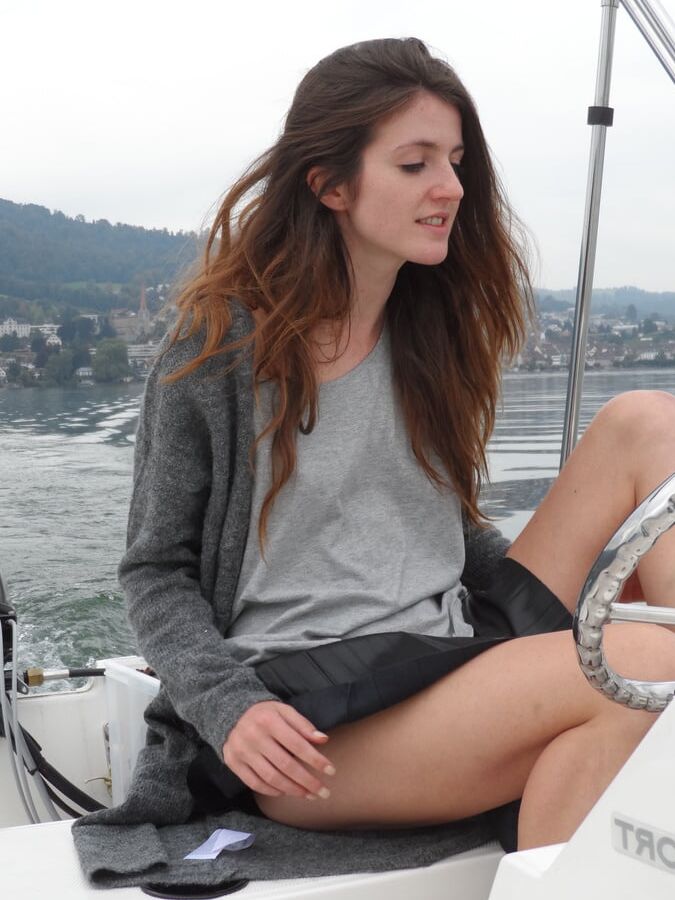 Poor brunette has no panties