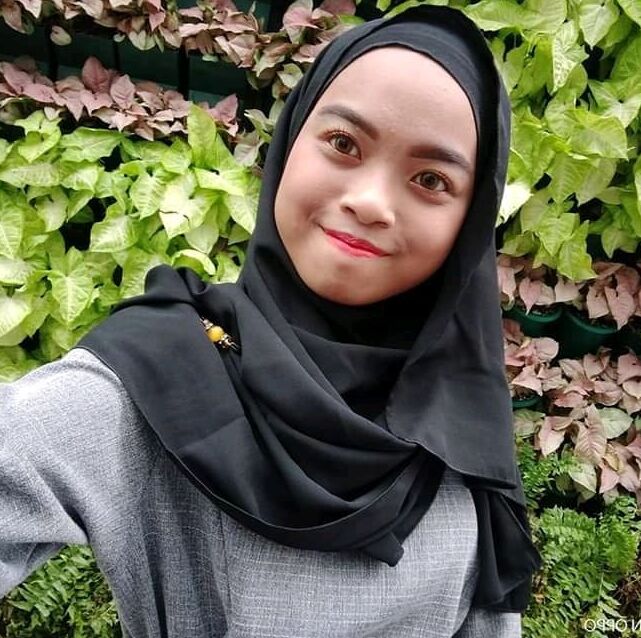 Preggy, pretty.