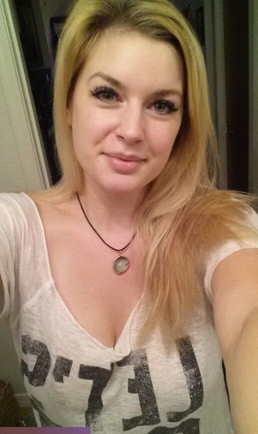 German Free Webcam Girl are online for cum you