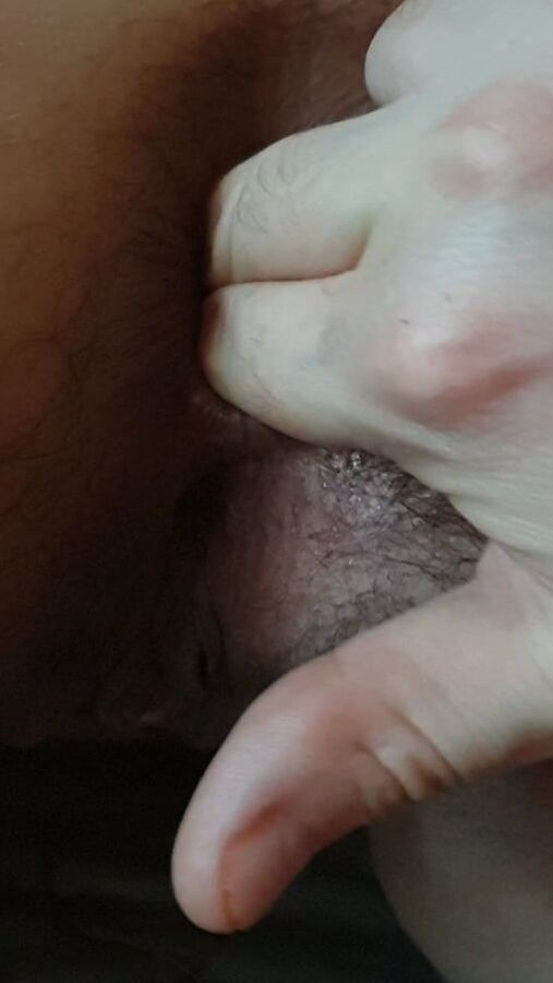 Je leche la chatte et je doigte ma femme