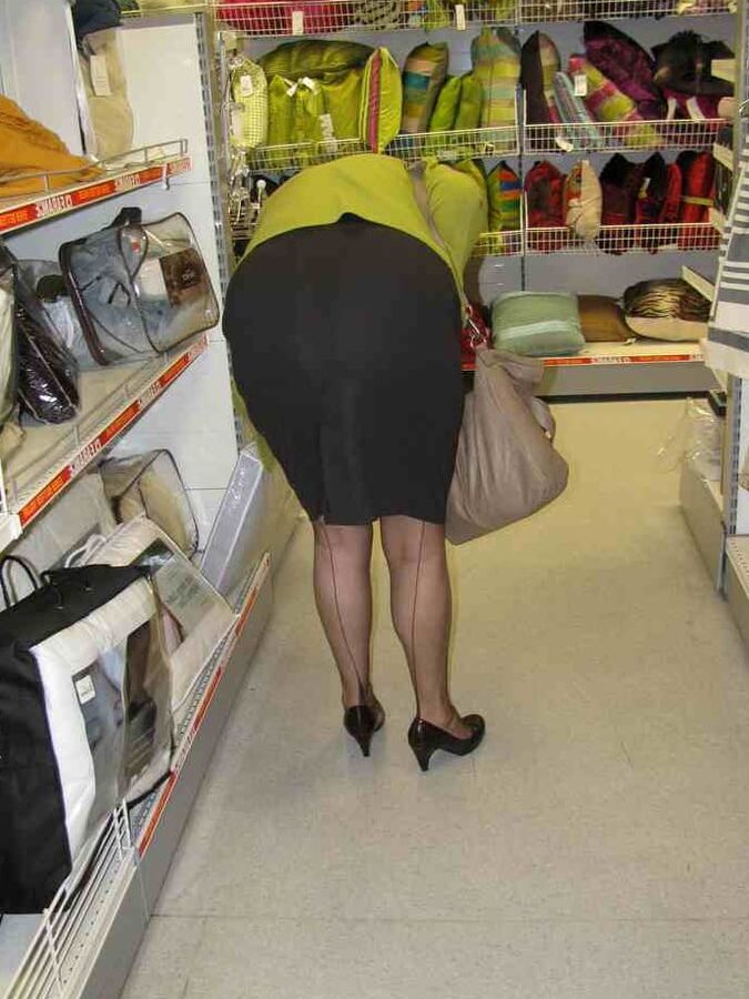 used Heels HUT seamed Nylons fetish public