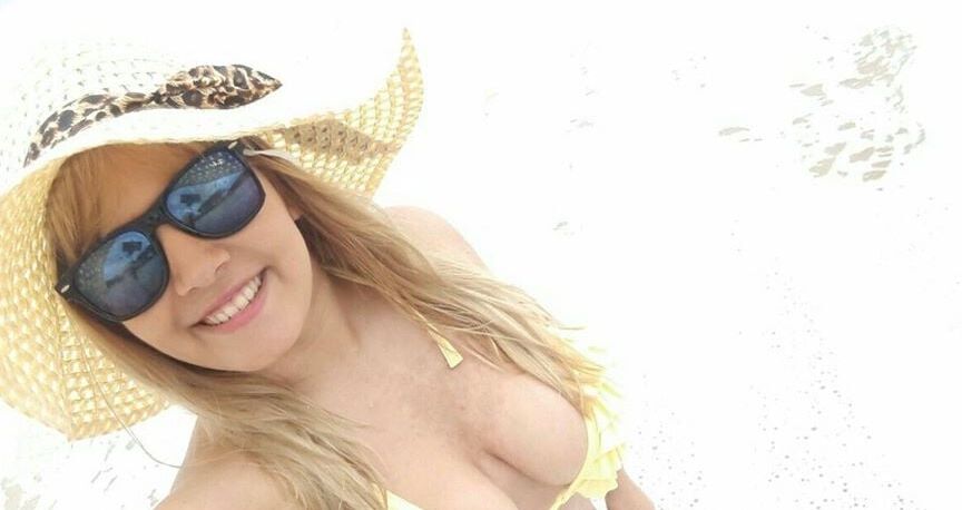 (ARG): Florencia&;s big tits in summer!