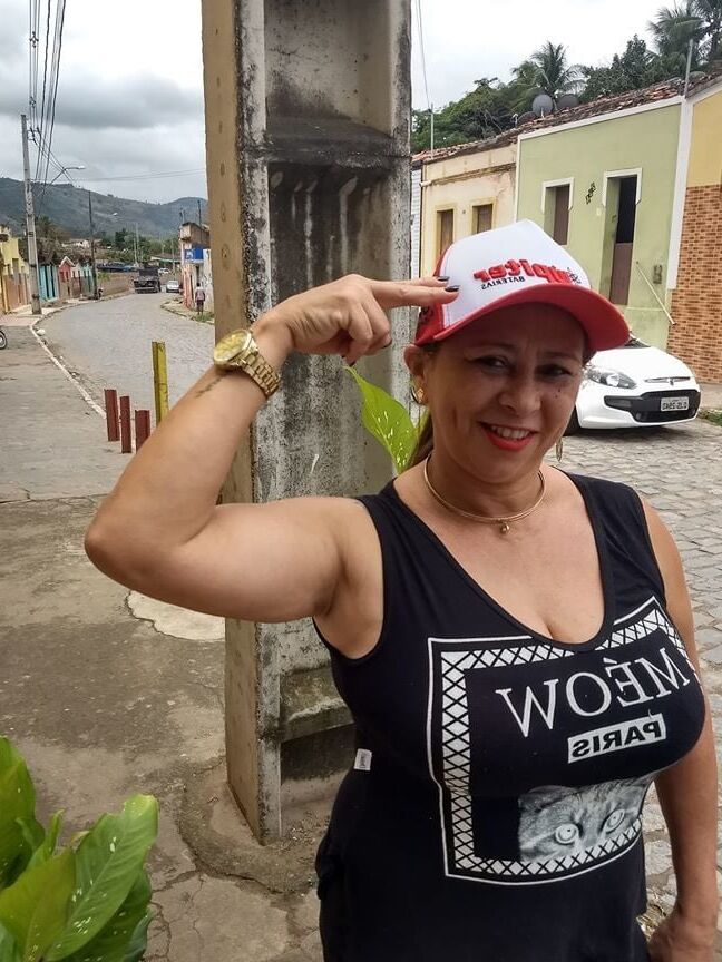BRAZILIAN BUSTY MILF