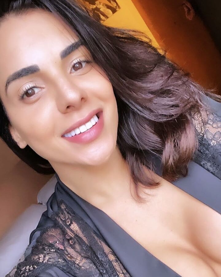 PUTA DO INSTAGRAM: Melyna Merlin
