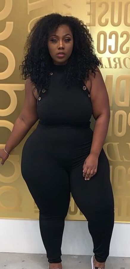 Super bbw mega thigh pear Diva