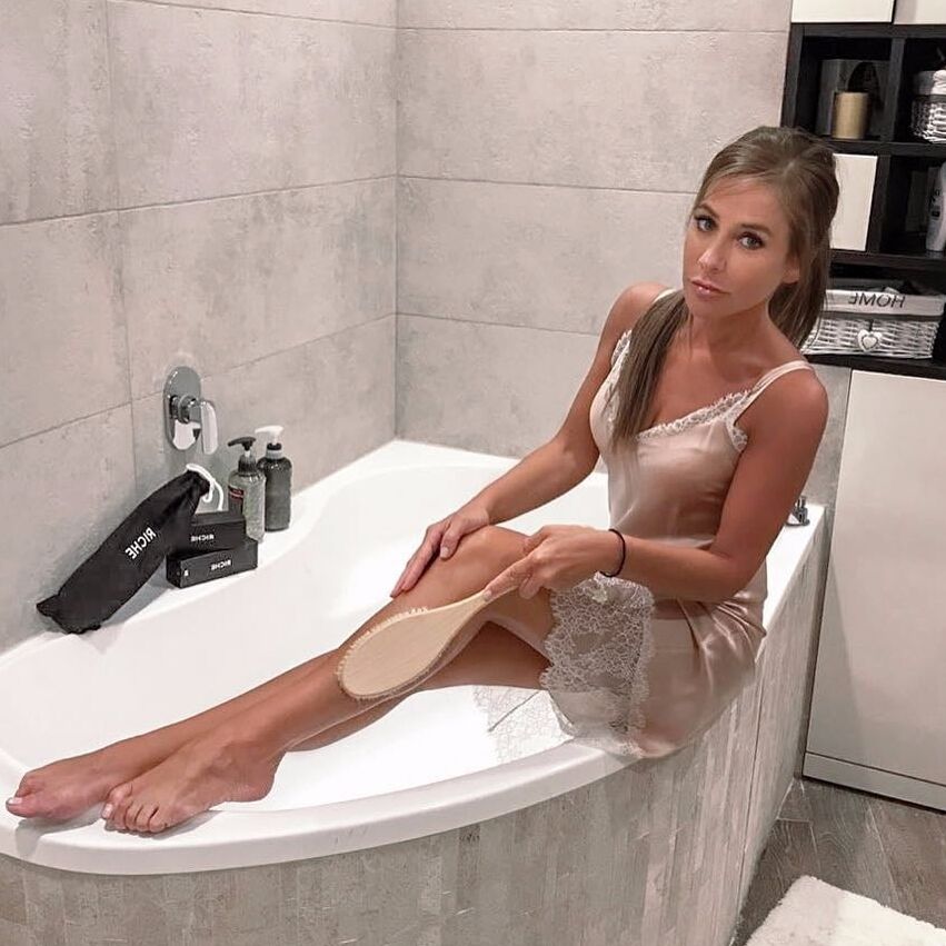 Sexy Russian blogger Yulia Baranovskaya