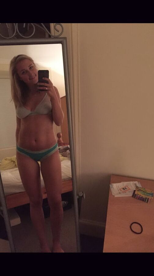 Selfies d&;une blonde