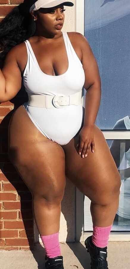 Super bbw mega thigh pear Diva