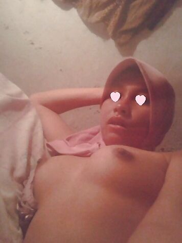 Hijab cewek gendut