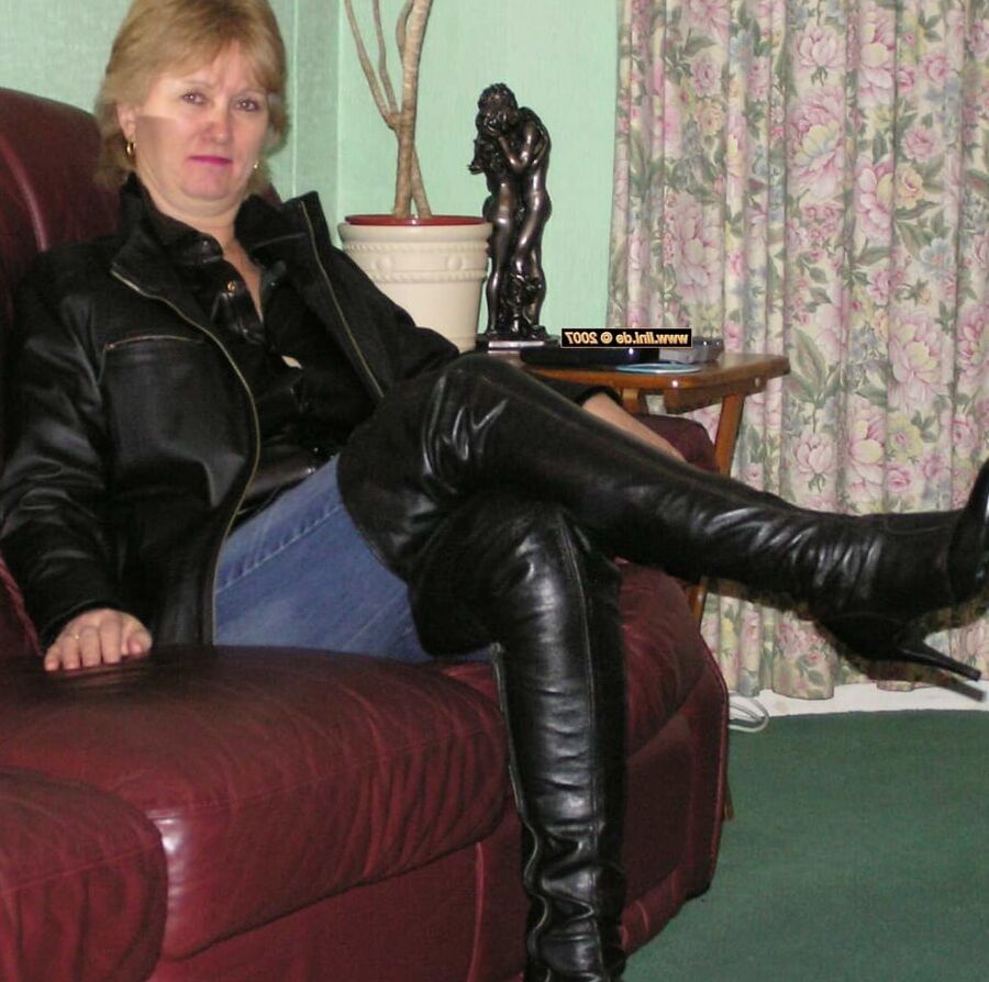 Pvc boots leather latex