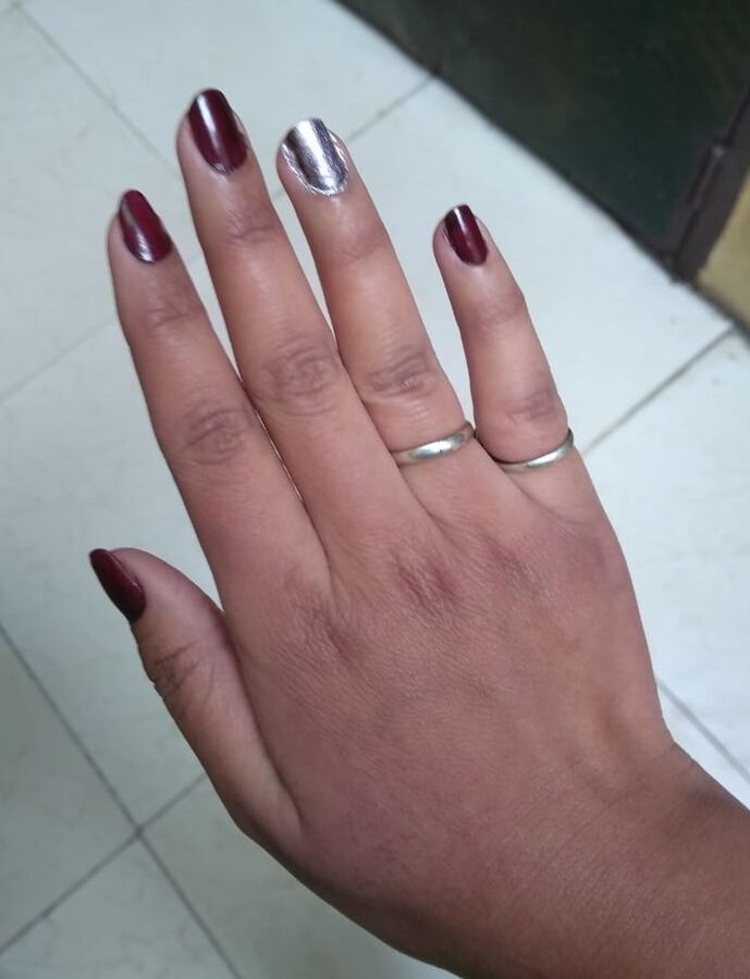 MY WIFE&;S LONG NAILS