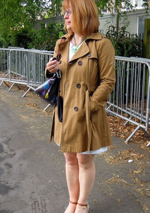 Mature wife gets naked
