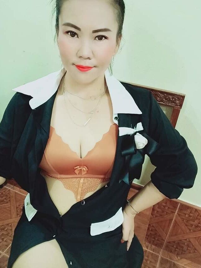 Ibu tetek Besar puki besar