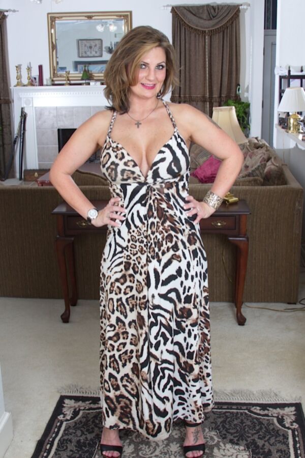 Beautiful milf Cherrie Deville