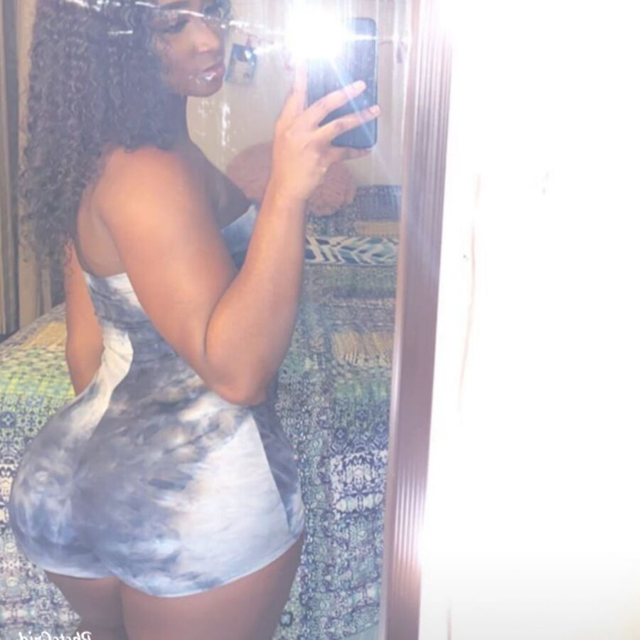 Charlotte big booty