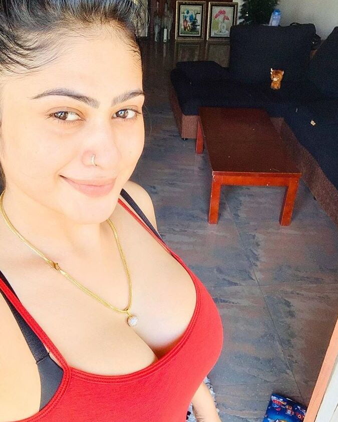 Piumi Hansamali