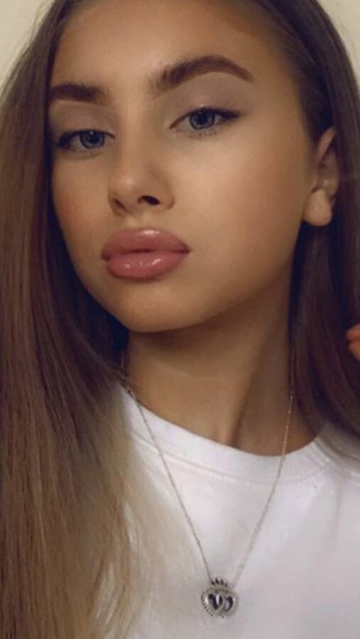 CHLOE IG BABE GREAT TITS