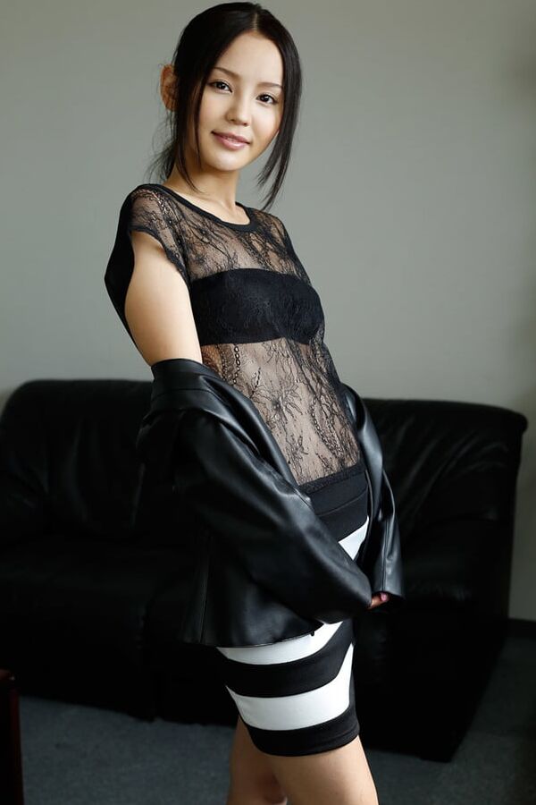 Emiri Okazaki :: The Story of A Licentious Office Lady