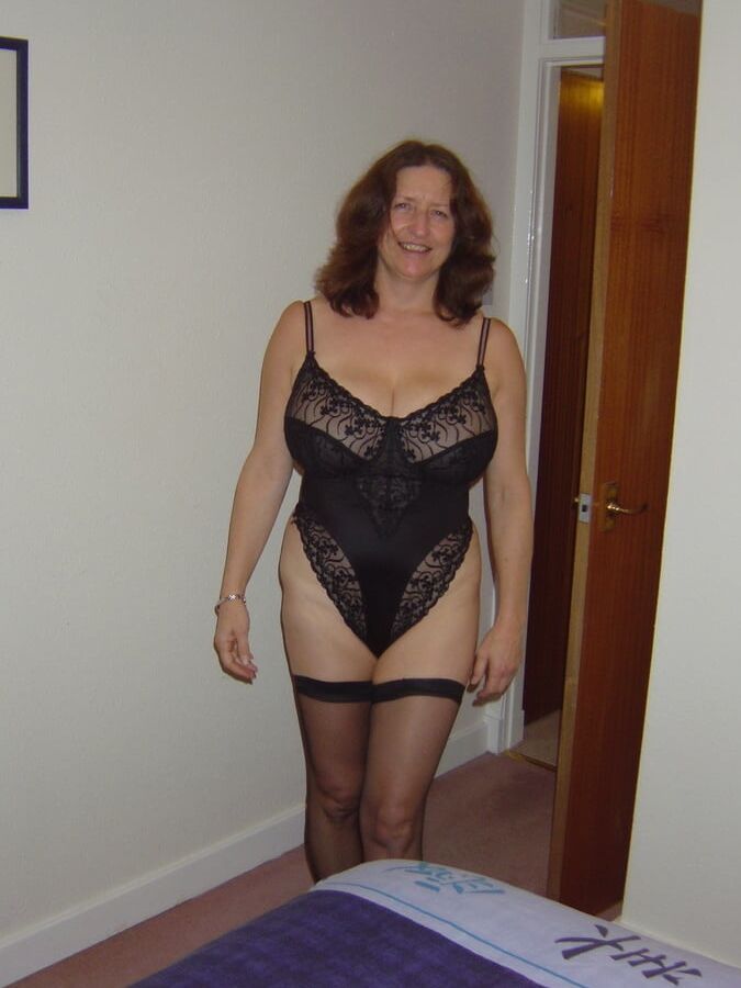 Grannys and gilfs nudes whit big tits