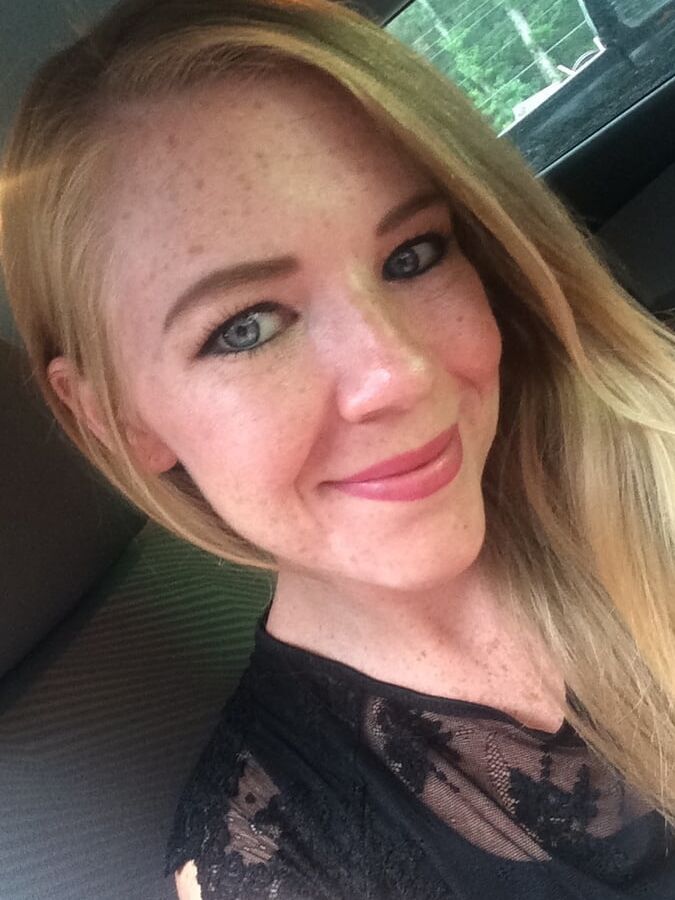 Blonde Hottie Sarah for Your Comments