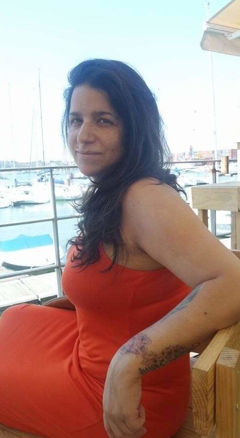 Milfs - comment and rate