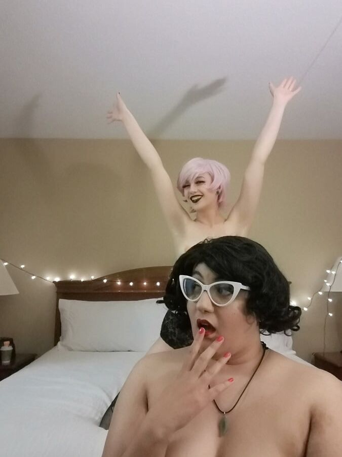 nudestucksstuff (nudestuck)