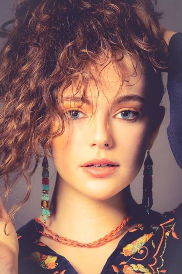 Danielle rose russell