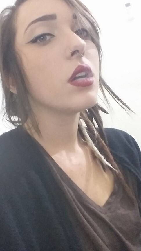Jewish Hippie Party girl smoking